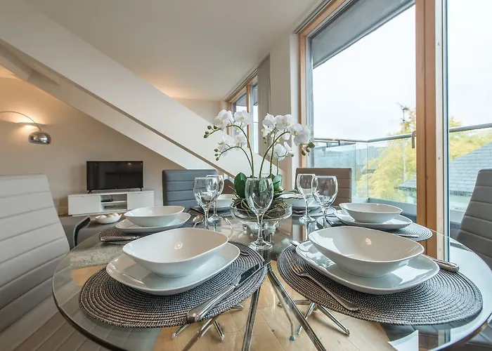 Hampden Apartments - The Victoria